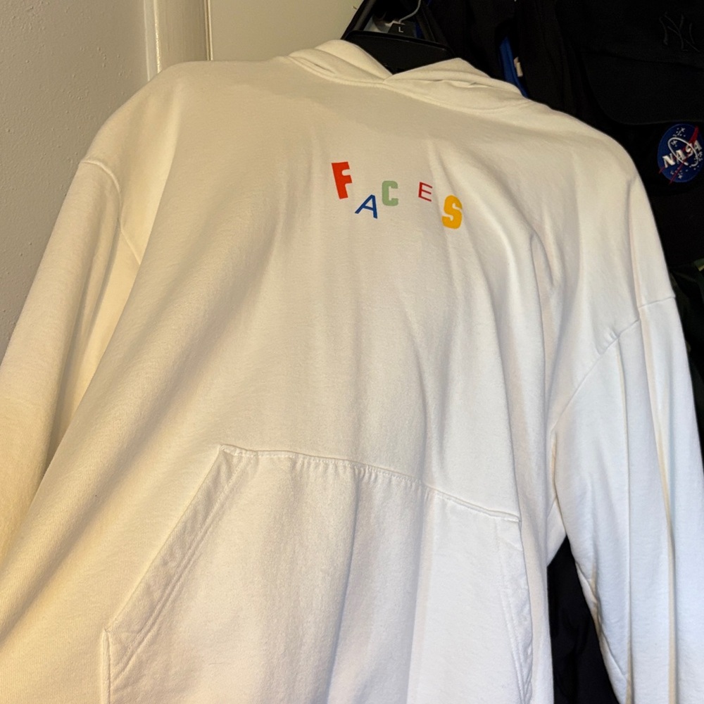 White Hoodie with Multicolor 'FACES' Design